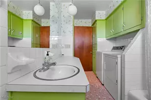 6779 Easton St, Louisville, OH 44641 - Photo 13