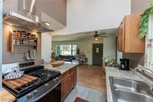 5317 Melody Ln, Willoughby, OH 44094 - Photo 13