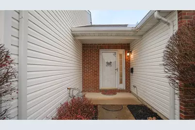 5681 Jason Oval, Medina, OH 44256 - Photo 3