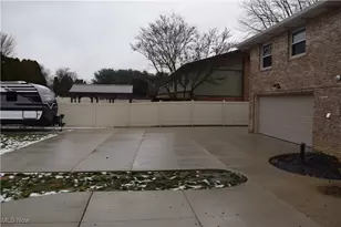 6731 Amsel Ave NE, Canton, OH 44721 - Photo 45