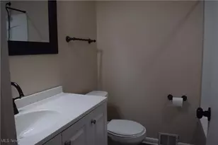 6731 Amsel Ave NE, Canton, OH 44721 - Photo 27