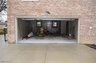 6731 Amsel Ave NE, Canton, OH 44721 - Photo 49