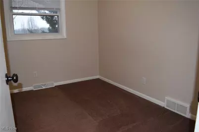 6731 Amsel Avenue NE, Canton, OH 44721 - Photo 29