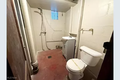 1635 Goodyear Boulevard, Akron, OH 44305 - Photo 23