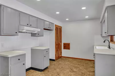 14808 James Avenue, Maple Heights, OH 44137 - Photo 13