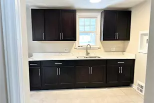 936 Vineshire Rd, Cleveland Heights, OH 44121 - Photo 3