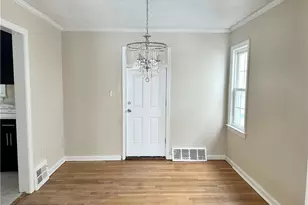 936 Vineshire Rd, Cleveland Heights, OH 44121 - Photo 5