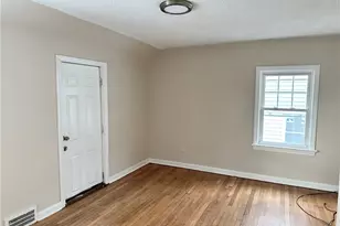 936 Vineshire Rd, Cleveland Heights, OH 44121 - Photo 13