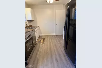 193 Surrey Lane, Canfield, OH 44406 - Photo 7