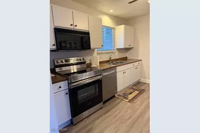 193 Surrey Lane, Canfield, OH 44406 - Photo 5