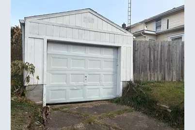 2529 17th Street NE, Canton, OH 44705 - Photo 3