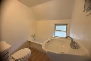 2286 6th St SW, Akron, OH 44314 - Photo 9