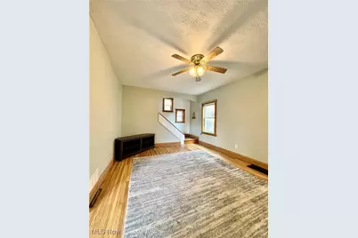 26 Elm Street, Bridgeport, OH 43912 - Photo 5