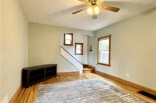 26 Elm St, Bridgeport, OH 43912 - Photo 5