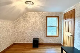 26 Elm St, Bridgeport, OH 43912 - Photo 13