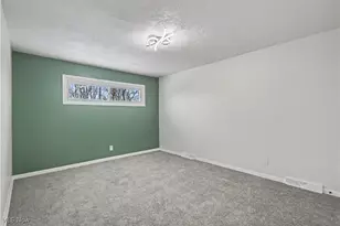 24600 Picone Ln, Huber Heights, OH 44146 - Photo 11