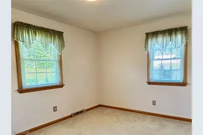 172 Lake Shore Drive, Struthers, OH 44471 - Photo 19