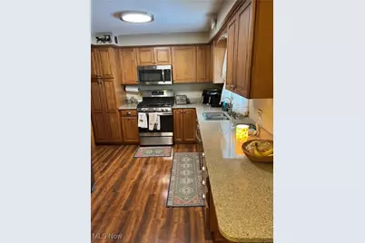 172 Lake Shore Drive #172, Struthers, OH 44471 - Photo 9