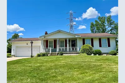 172 Lake Shore Drive, Struthers, OH 44471 - Photo 1
