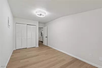 605 W Shore Boulevard, Sheffield Lake, OH 44054 - Photo 15