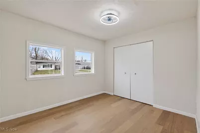 605 W Shore Boulevard, Sheffield Lake, OH 44054 - Photo 17