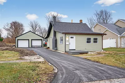 605 W Shore Boulevard, Sheffield Lake, OH 44054 - Photo 1