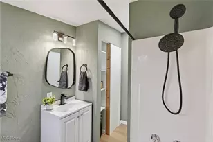 605 W Shore Blvd, Sheffield Lake, OH 44054 - Photo 19