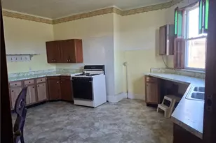 645 Logan St, Steubenville, OH 43952 - Photo 3