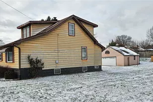 460 Devitt Ave, Campbell, OH 44405 - Photo 3