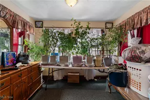 655 Oxford Ave, Akron, OH 44310 - Photo 15