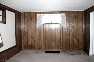 921 Camden Ave SW, Canton, OH 44706 - Photo 5