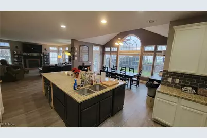 683 Whippoorwill Lane, Wadsworth, OH 44281 - Photo 11