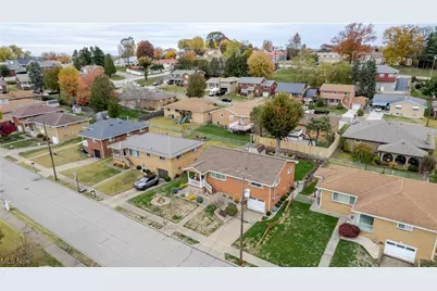 225 Florida Avenue, Weirton, WV 26062 - Photo 3