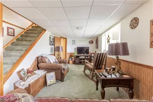 225 Florida Ave, Weirton, WV 26062 - Photo 13