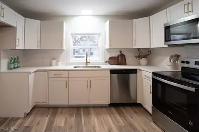 236 Adams Avenue, Cuyahoga Falls, OH 44221 - Photo 9