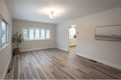 236 Adams Avenue, Cuyahoga Falls, OH 44221 - Photo 5