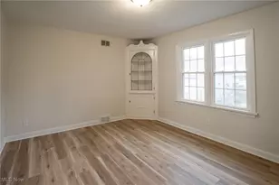 452 W Midlothian Blvd, Youngstown, OH 44511 - Photo 7