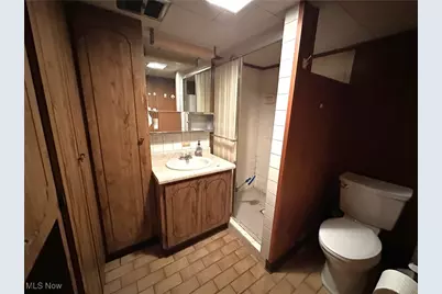 2023 Commerce Street, Wellsburg, WV 26070 - Photo 35