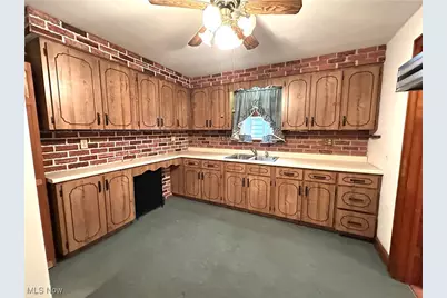 2023 Commerce Street, Wellsburg, WV 26070 - Photo 9