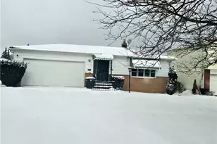 18743 Garden Blvd, Loveland, OH 44128 - Photo 1