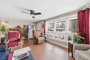 40 Lakeview Dr, Grafton, OH 44044 - Photo 3