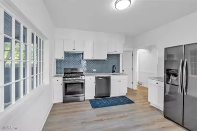 2002 Valentine Avenue, Loveland, OH 44109 - Photo 9