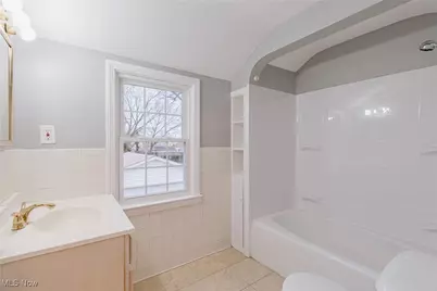 571 E 260th Street, Euclid, OH 44132 - Photo 21