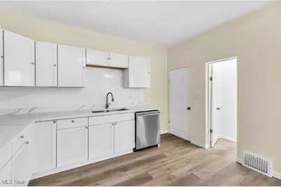 1912 W 75th Street, Loveland, OH 44102 - Photo 5