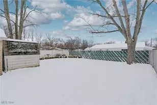 718 Hartford Dr, Elyria, OH 44035 - Photo 27