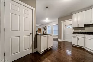 11204 Clifton Blvd, Loveland, OH 44102 - Photo 13