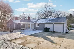 483 Parkside Dr, Akron, OH 44313 - Photo 43