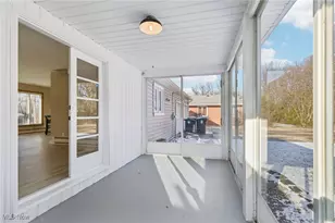 483 Parkside Dr, Akron, OH 44313 - Photo 25