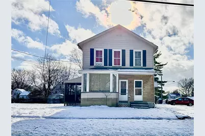 1132 Woodland Avenue NE, Warren, OH 44483 - Photo 1