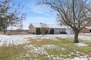 7680 Brookview St, Louisville, OH 44641 - Photo 3